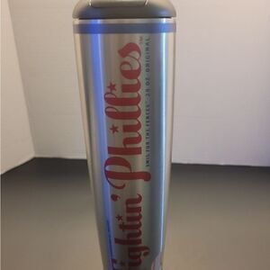 Philadelphia Phillies Red/blue  Dugout 20ozs Fighting Phillies Nwt mug Unused